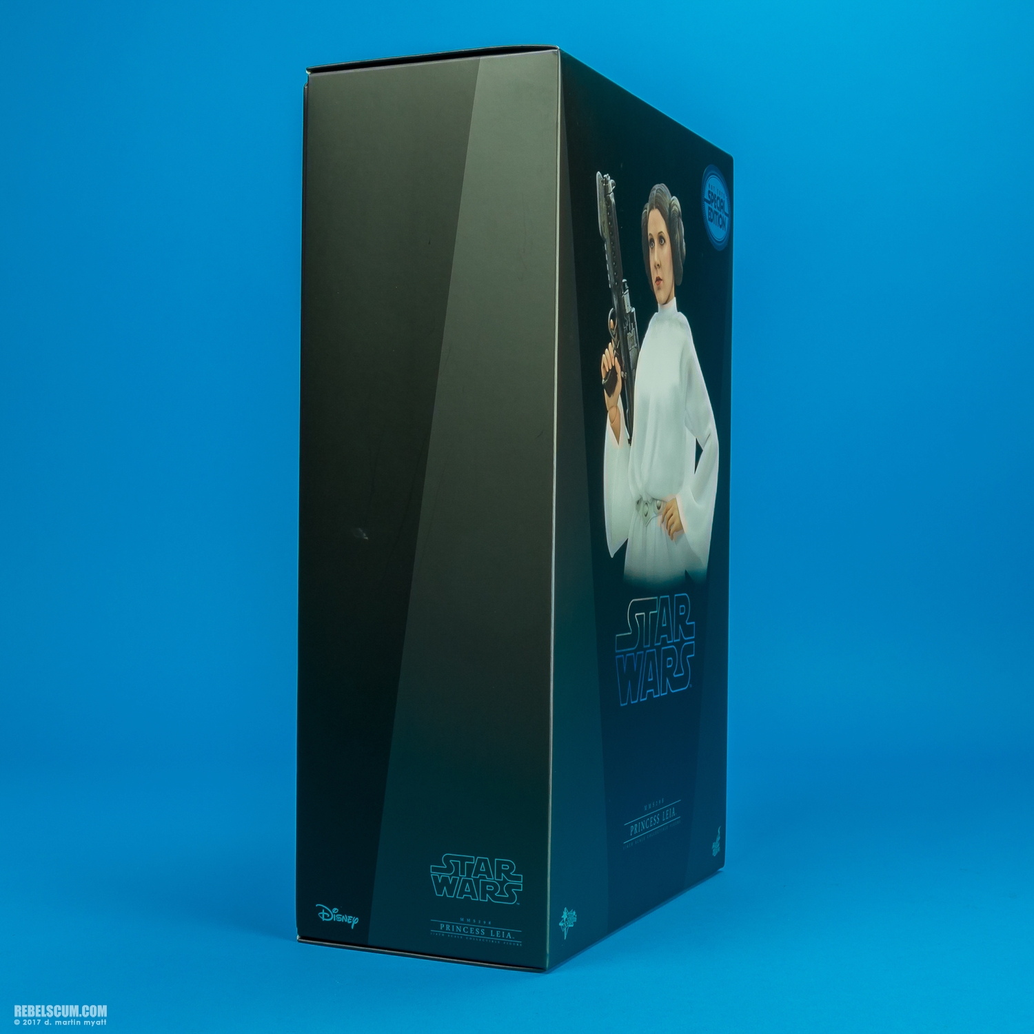 Hot-Toys-MMS298-Princess-Leia-Collectible-Figure-018.jpg