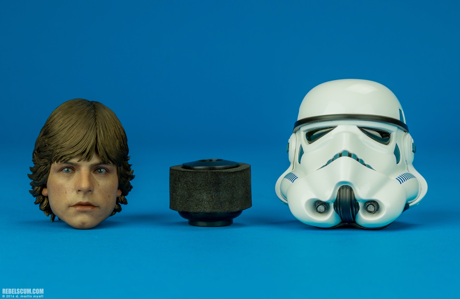 Hot-Toys-MMS304-Luke-Skywalker-Stromtrooper-Disguise-Version-011.jpg