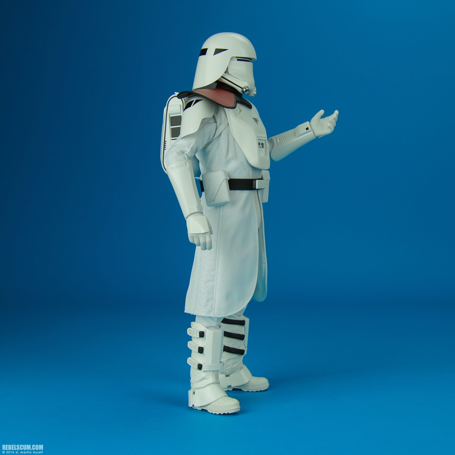 Hot-Toys-MMS323-First-Order-Snowtroopers-Set-006.jpg