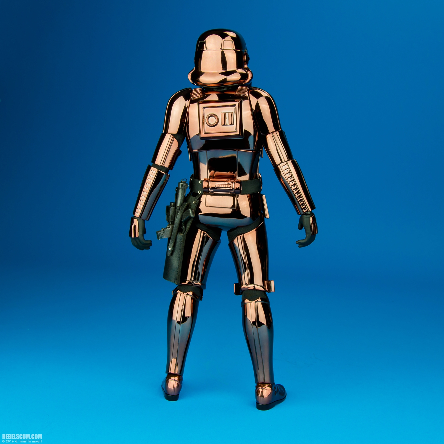 Hot-Toys-MMS330-Copper-Chrome-Stromtrooper-Collectible-Figure-004.jpg