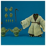 Hot-Toys-MMS369-Yoda-Movie-Masterpiece-Series-009.jpg