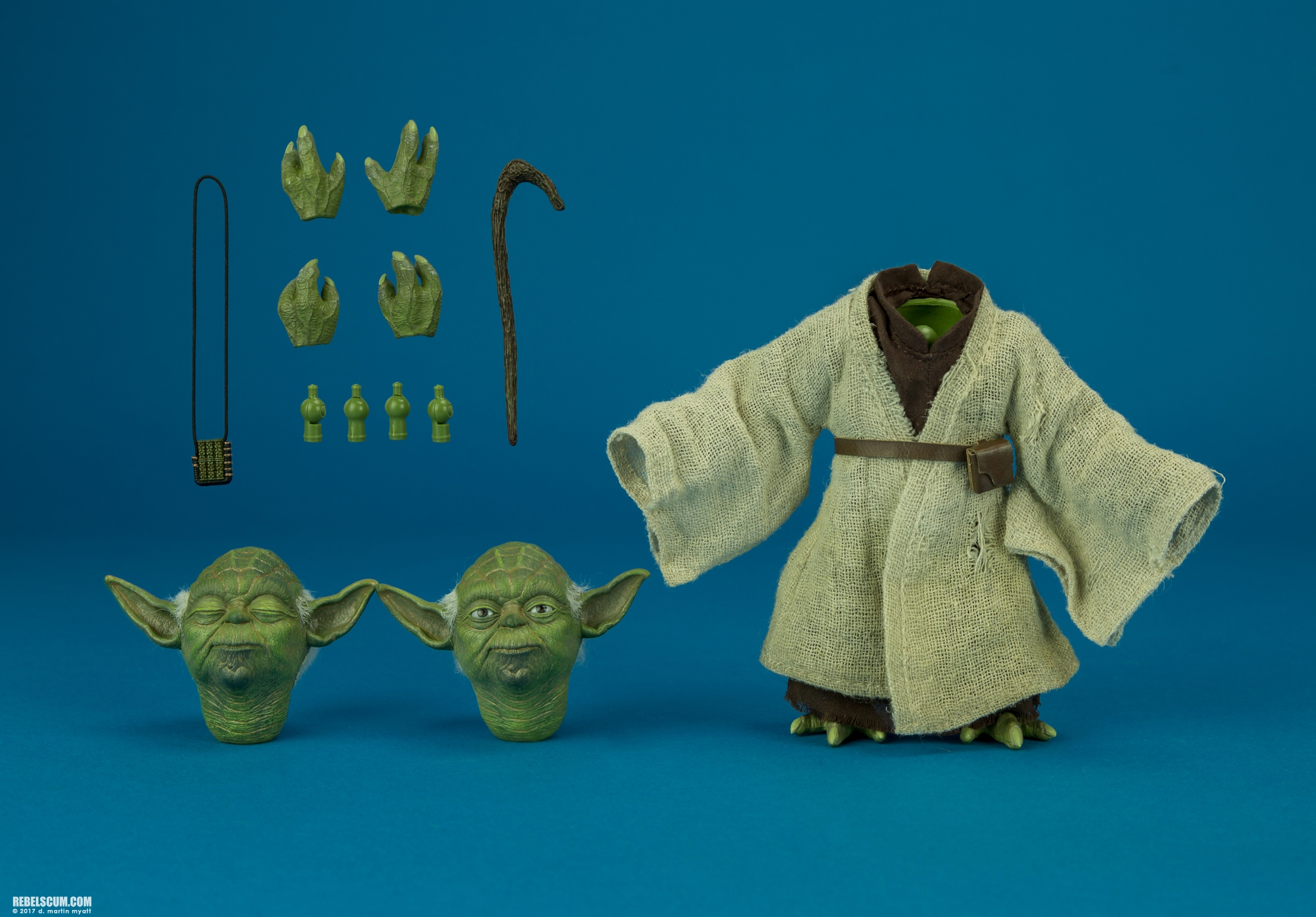 Hot-Toys-MMS369-Yoda-Movie-Masterpiece-Series-009.jpg