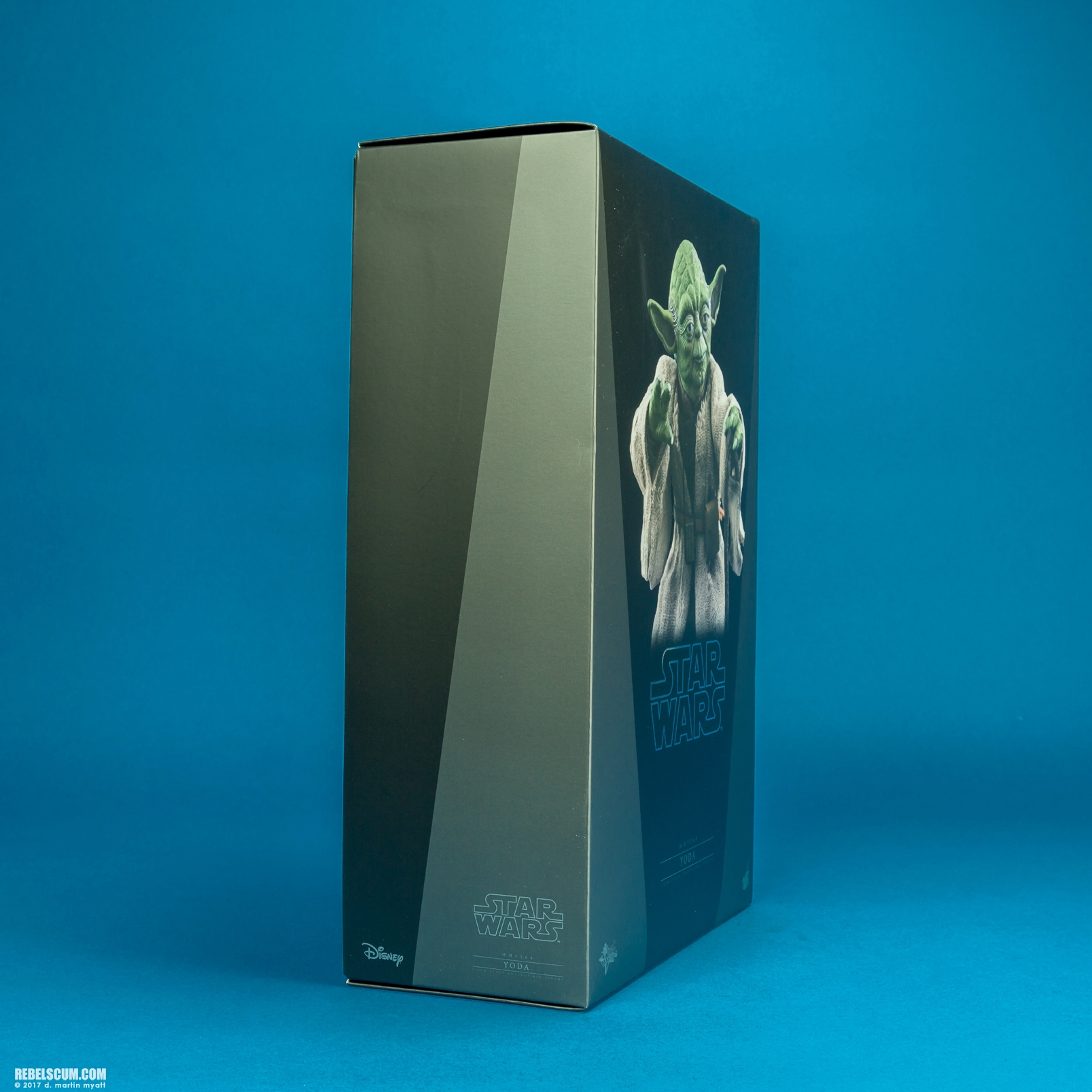 Hot-Toys-MMS369-Yoda-Movie-Masterpiece-Series-026.jpg