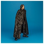 Kylo-Ren-MMS438-Star-Wars-The-Last-Jedi-Hot-Toys-006.jpg