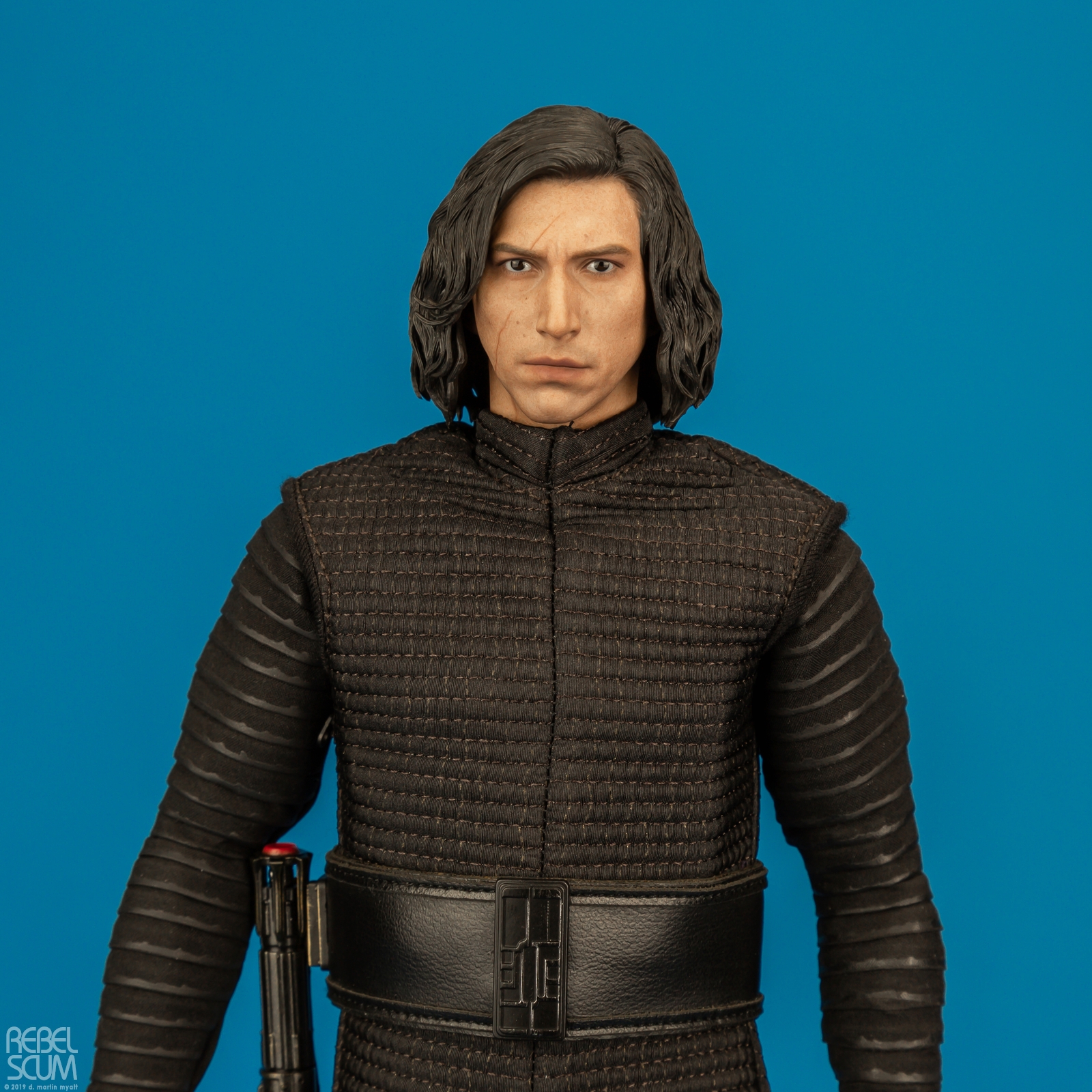 Kylo-Ren-MMS438-Star-Wars-The-Last-Jedi-Hot-Toys-021.jpg