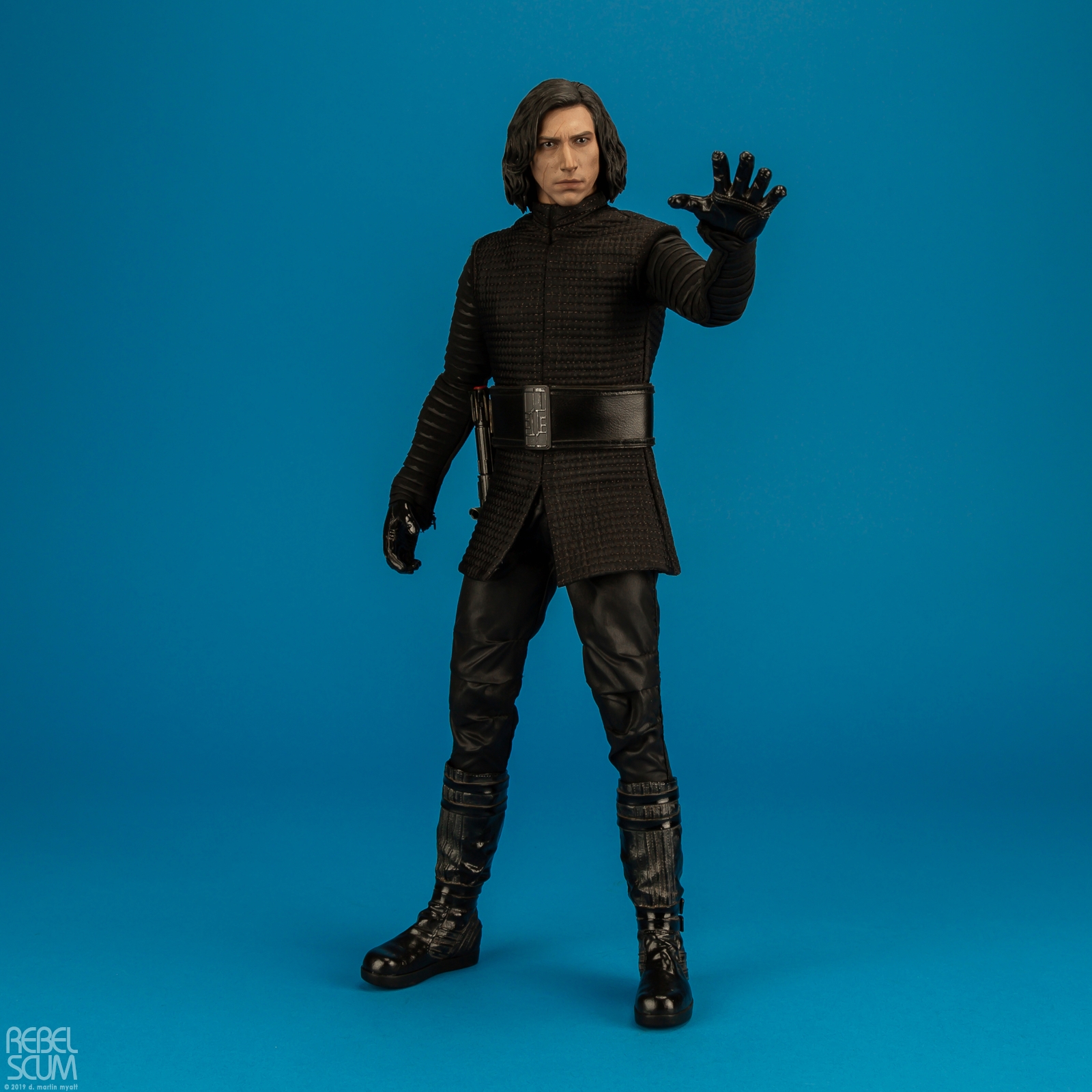 Kylo-Ren-MMS438-Star-Wars-The-Last-Jedi-Hot-Toys-024.jpg