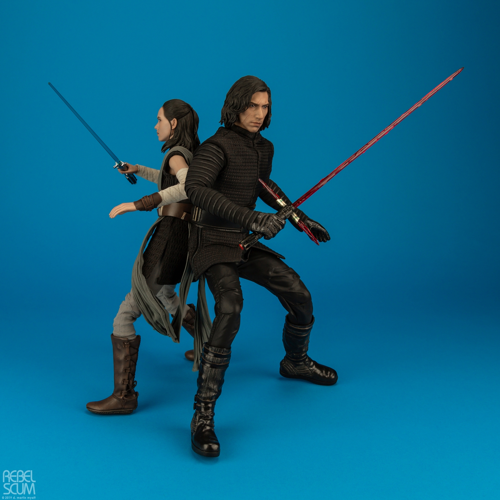 Kylo-Ren-MMS438-Star-Wars-The-Last-Jedi-Hot-Toys-026.jpg