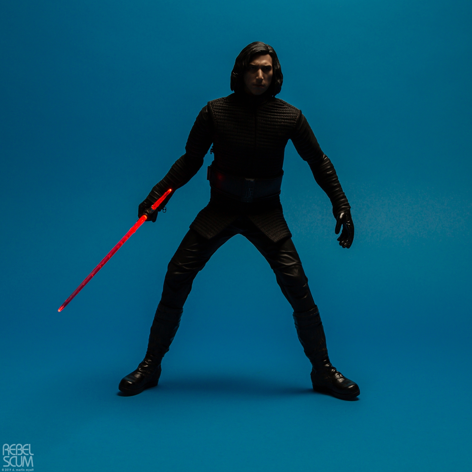 Kylo-Ren-MMS438-Star-Wars-The-Last-Jedi-Hot-Toys-030.jpg