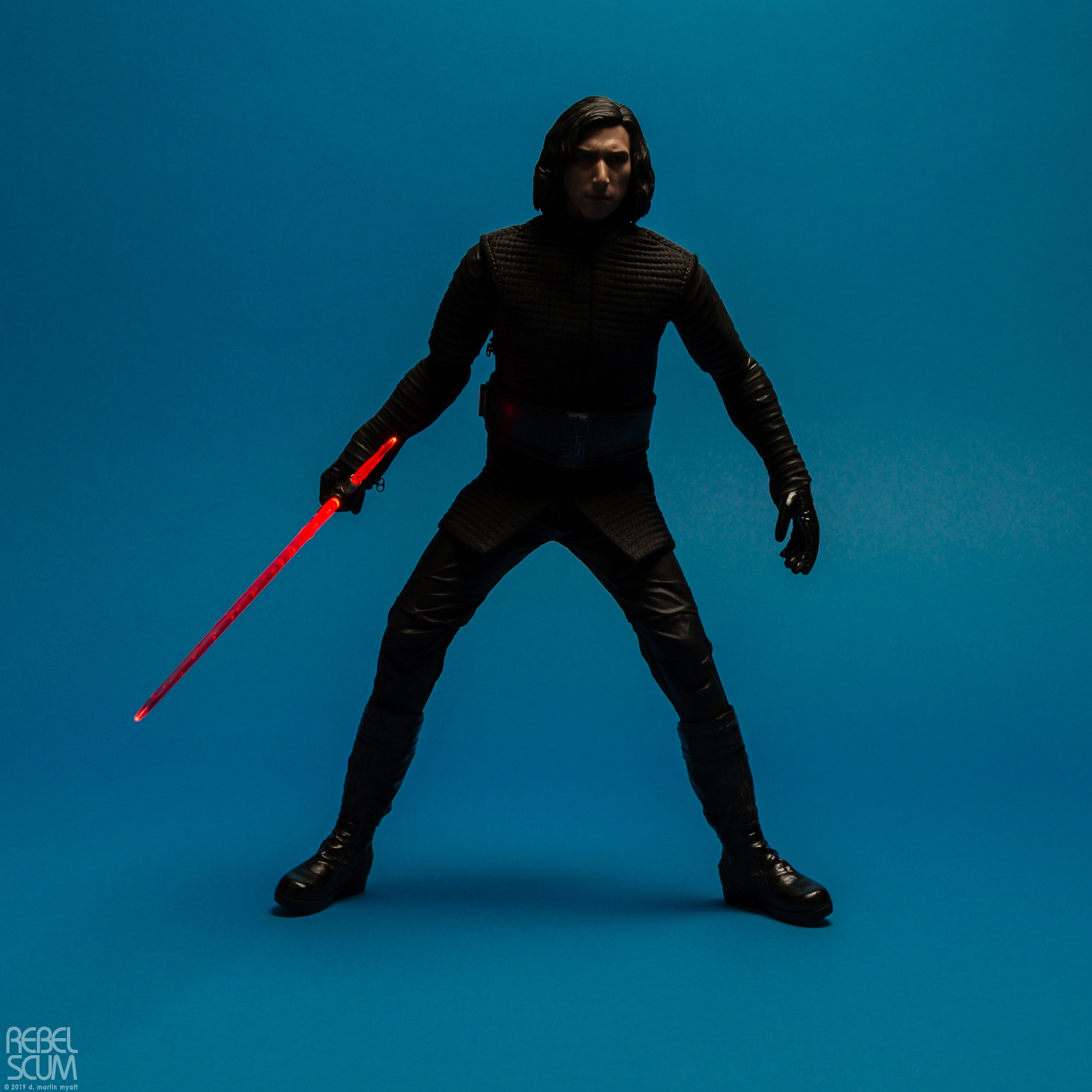 Kylo-Ren-MMS438-Star-Wars-The-Last-Jedi-Hot-Toys-030.jpg