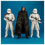 Kylo-Ren-MMS438-Star-Wars-The-Last-Jedi-Hot-Toys-032.jpg