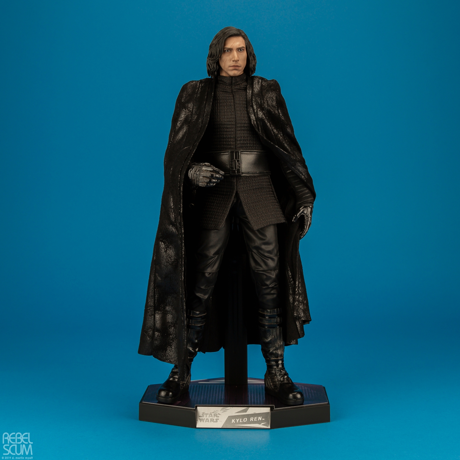 Kylo-Ren-MMS438-Star-Wars-The-Last-Jedi-Hot-Toys-033.jpg