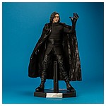 Kylo-Ren-MMS438-Star-Wars-The-Last-Jedi-Hot-Toys-034.jpg