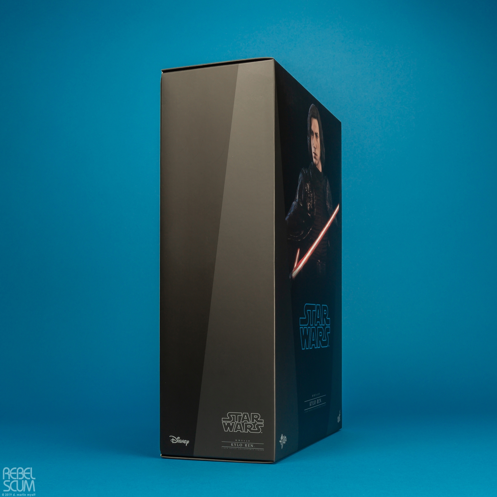 Kylo-Ren-MMS438-Star-Wars-The-Last-Jedi-Hot-Toys-036.jpg