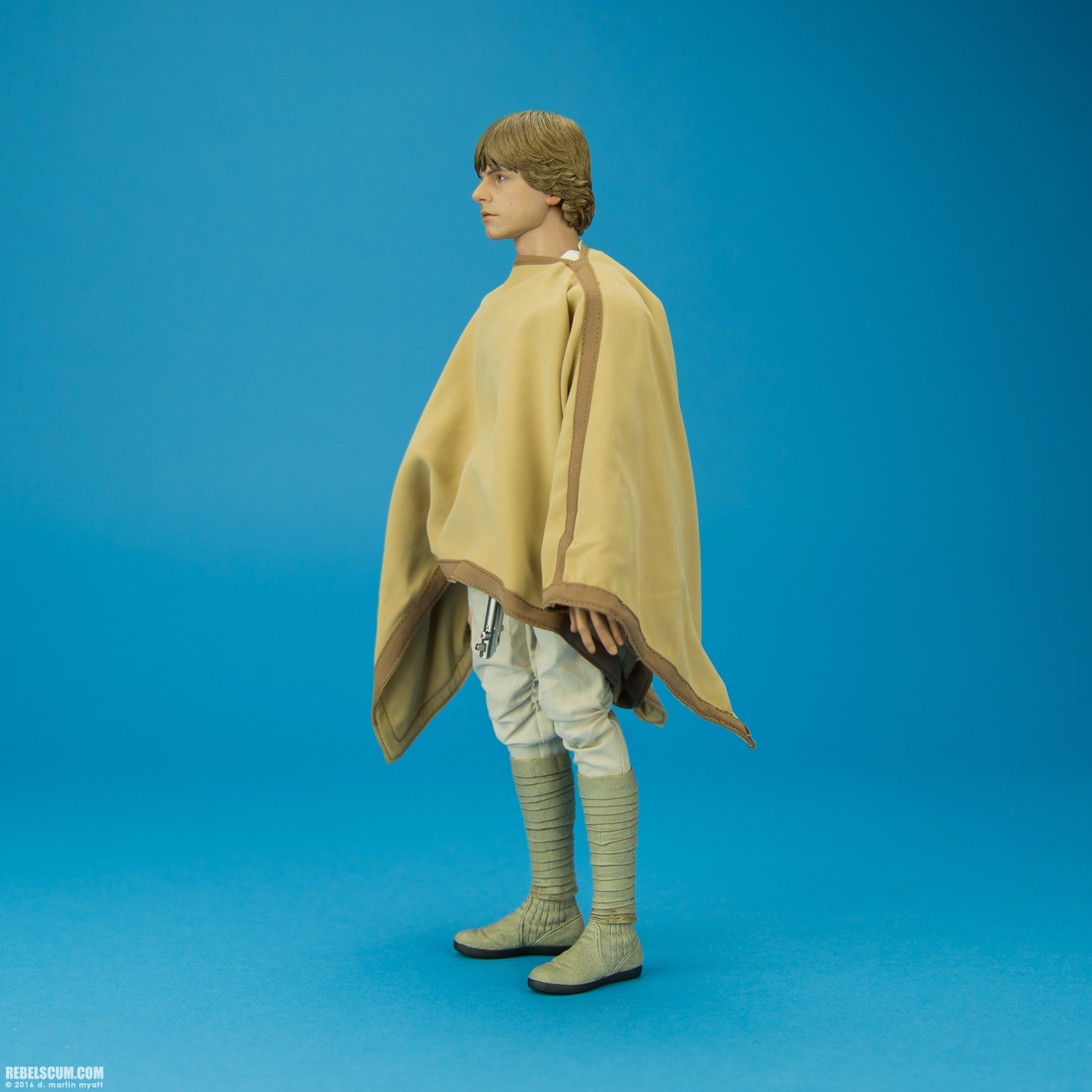 Luke-Skywalker-MMS297-Hot-Toys-Star-Wars-A-New-Hope-007.jpg