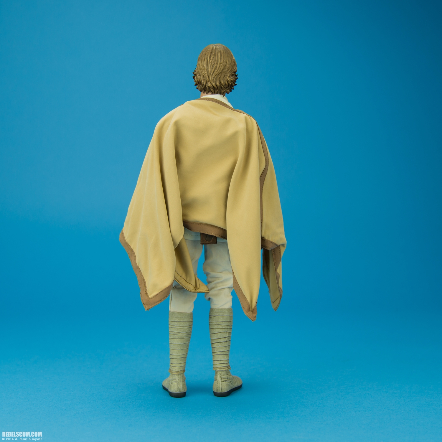 Luke-Skywalker-MMS297-Hot-Toys-Star-Wars-A-New-Hope-008.jpg