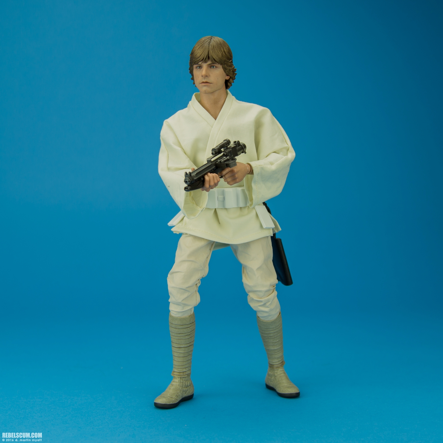 Luke-Skywalker-MMS297-Hot-Toys-Star-Wars-A-New-Hope-017.jpg