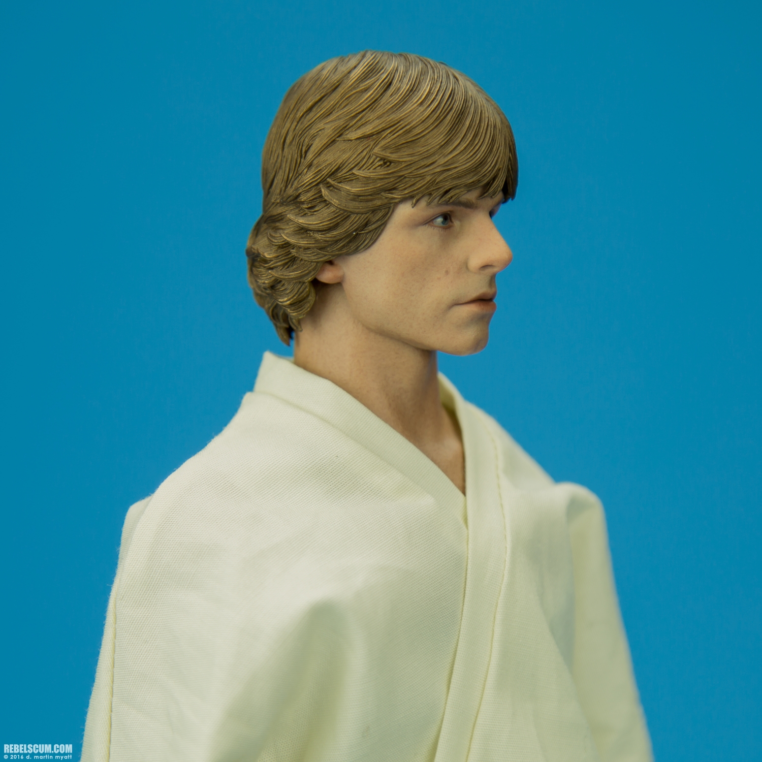 Luke-Skywalker-MMS297-Hot-Toys-Star-Wars-A-New-Hope-022.jpg