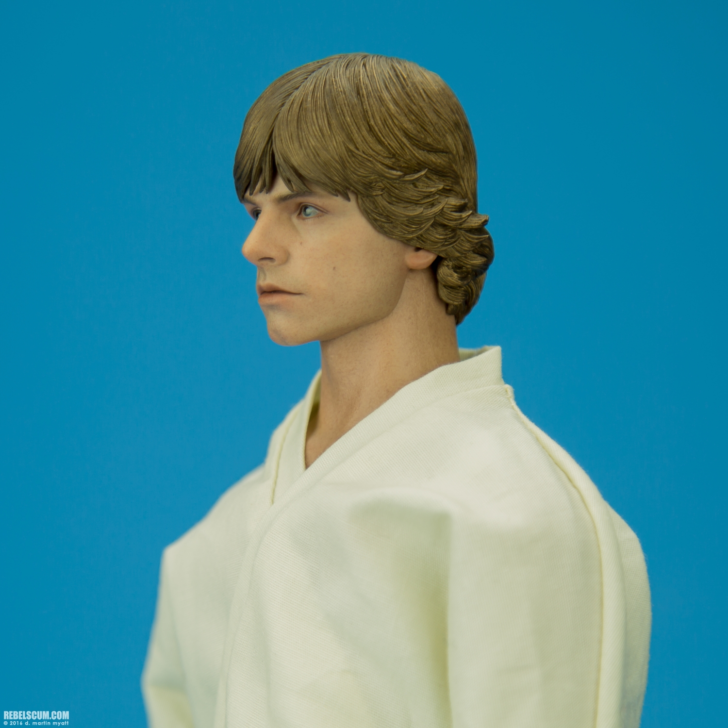 Luke-Skywalker-MMS297-Hot-Toys-Star-Wars-A-New-Hope-023.jpg
