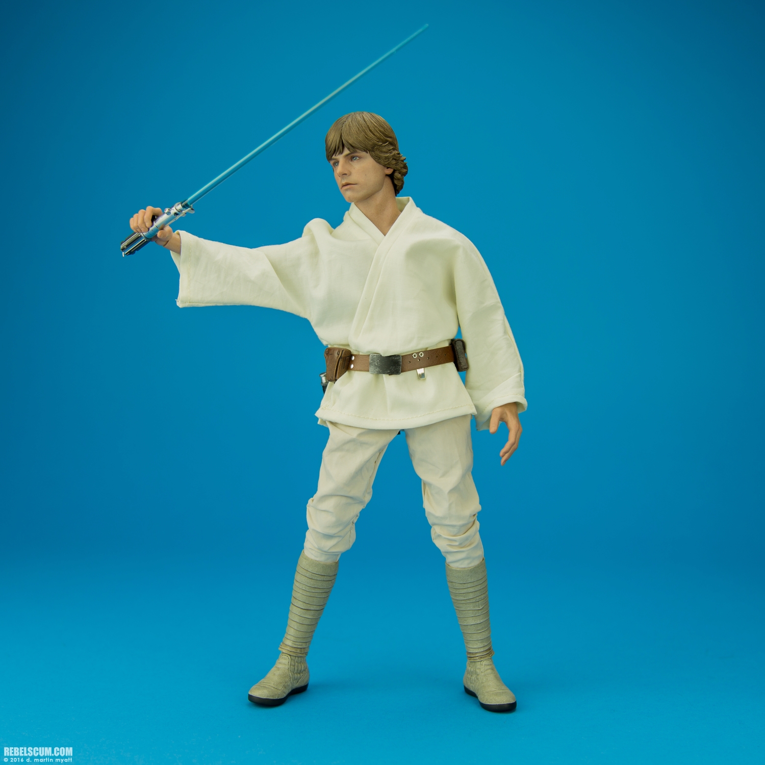 Luke-Skywalker-MMS297-Hot-Toys-Star-Wars-A-New-Hope-037.jpg