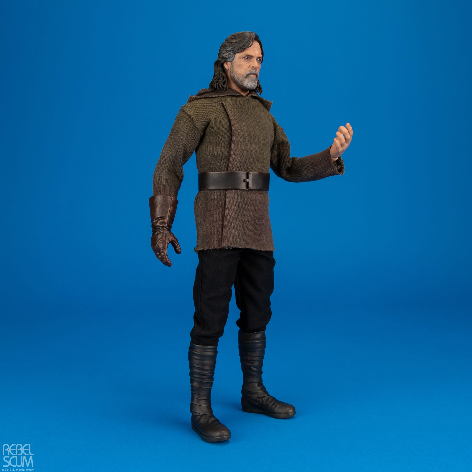 Luke-Skywalker-MMS458-Deluxe-Hot-Toys-Star-Wars-002.jpg