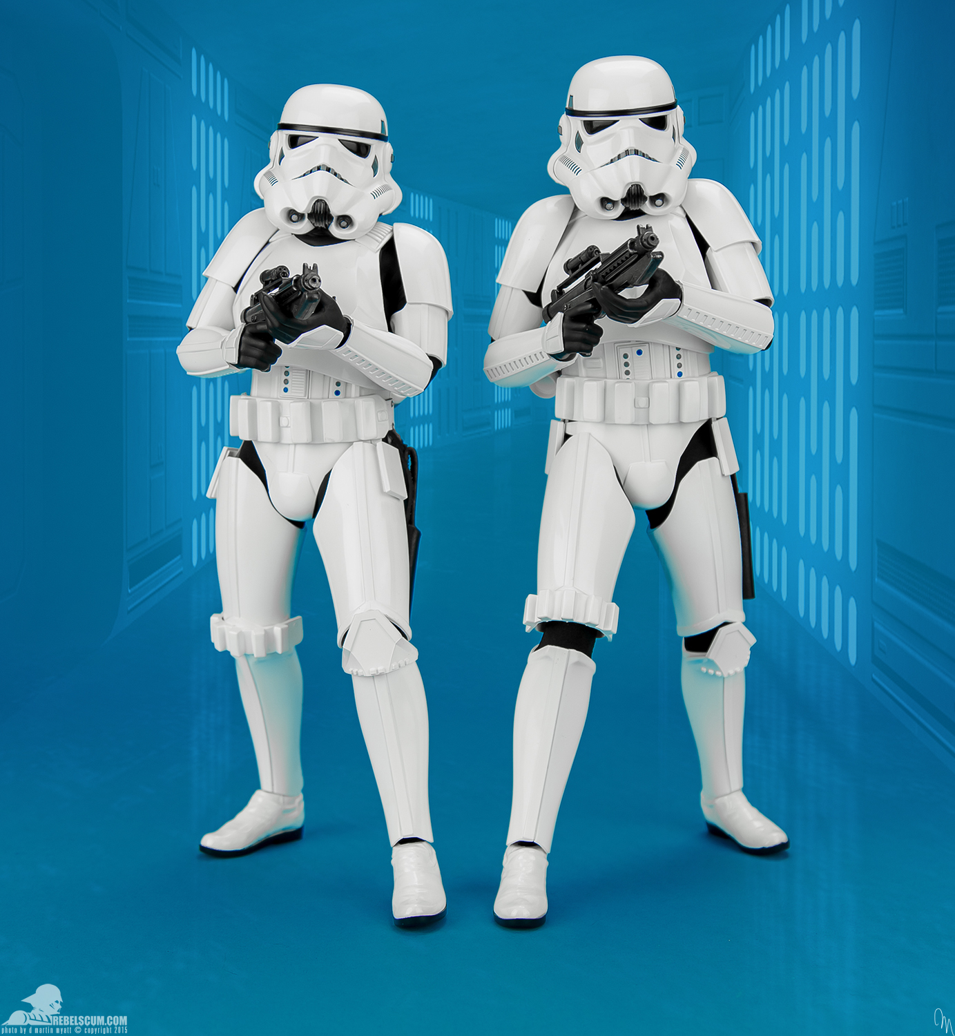 MMS268-Stormtroopers-Hot-Toys-Star-Wars-Two-Pack-030.jpg