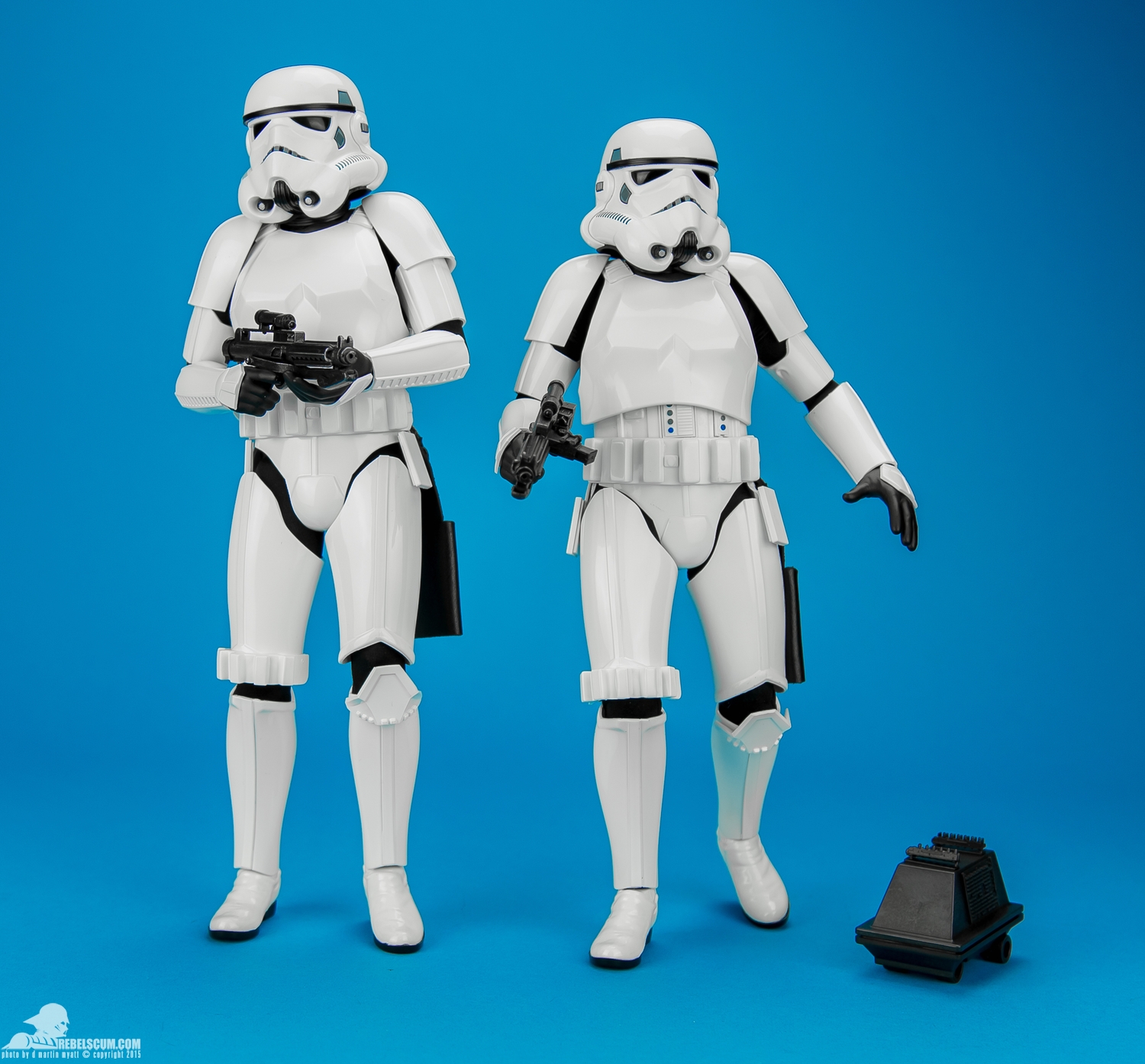 MMS268-Stormtroopers-Hot-Toys-Star-Wars-Two-Pack-031.jpg