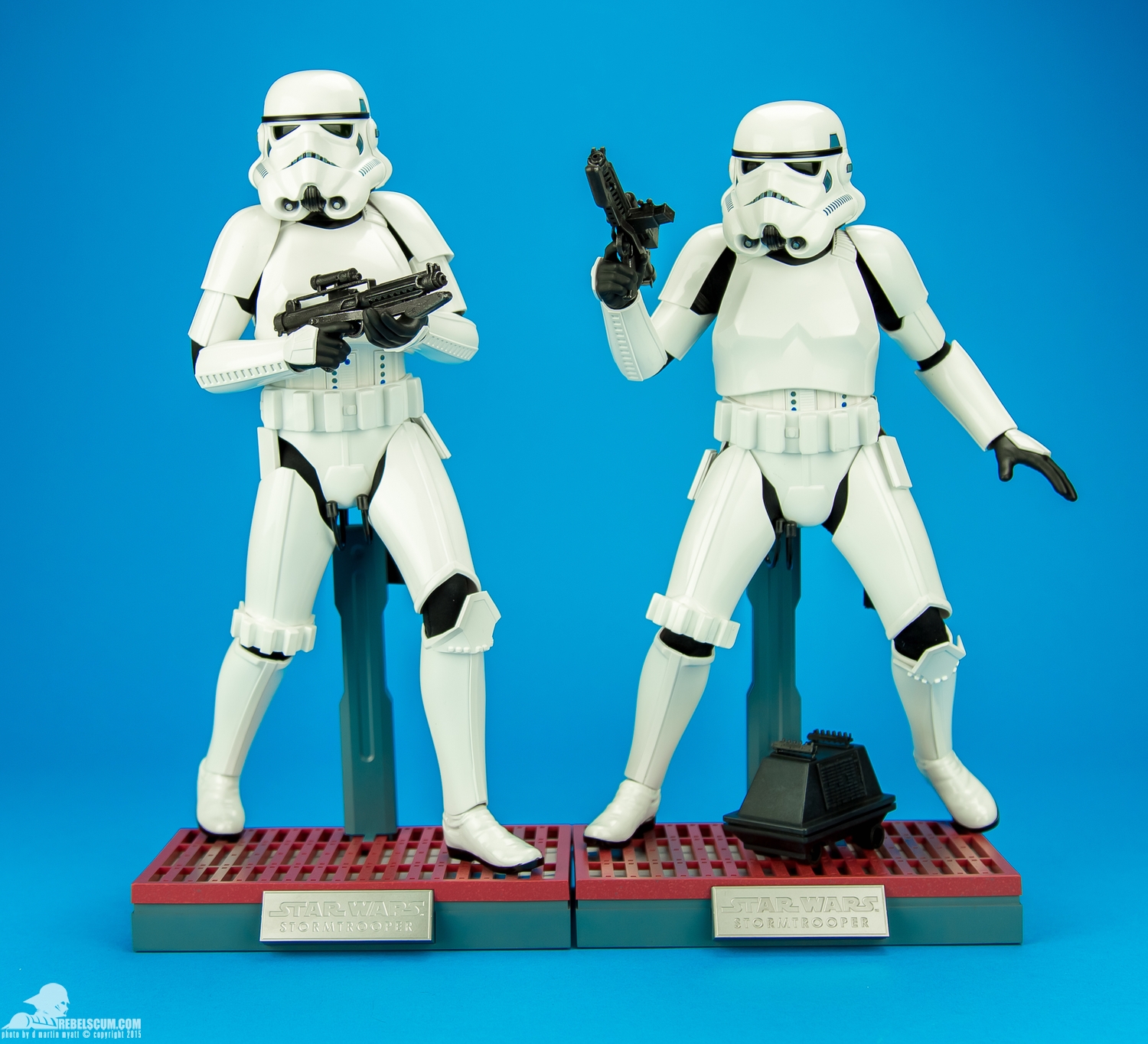 MMS268-Stormtroopers-Hot-Toys-Star-Wars-Two-Pack-032.jpg