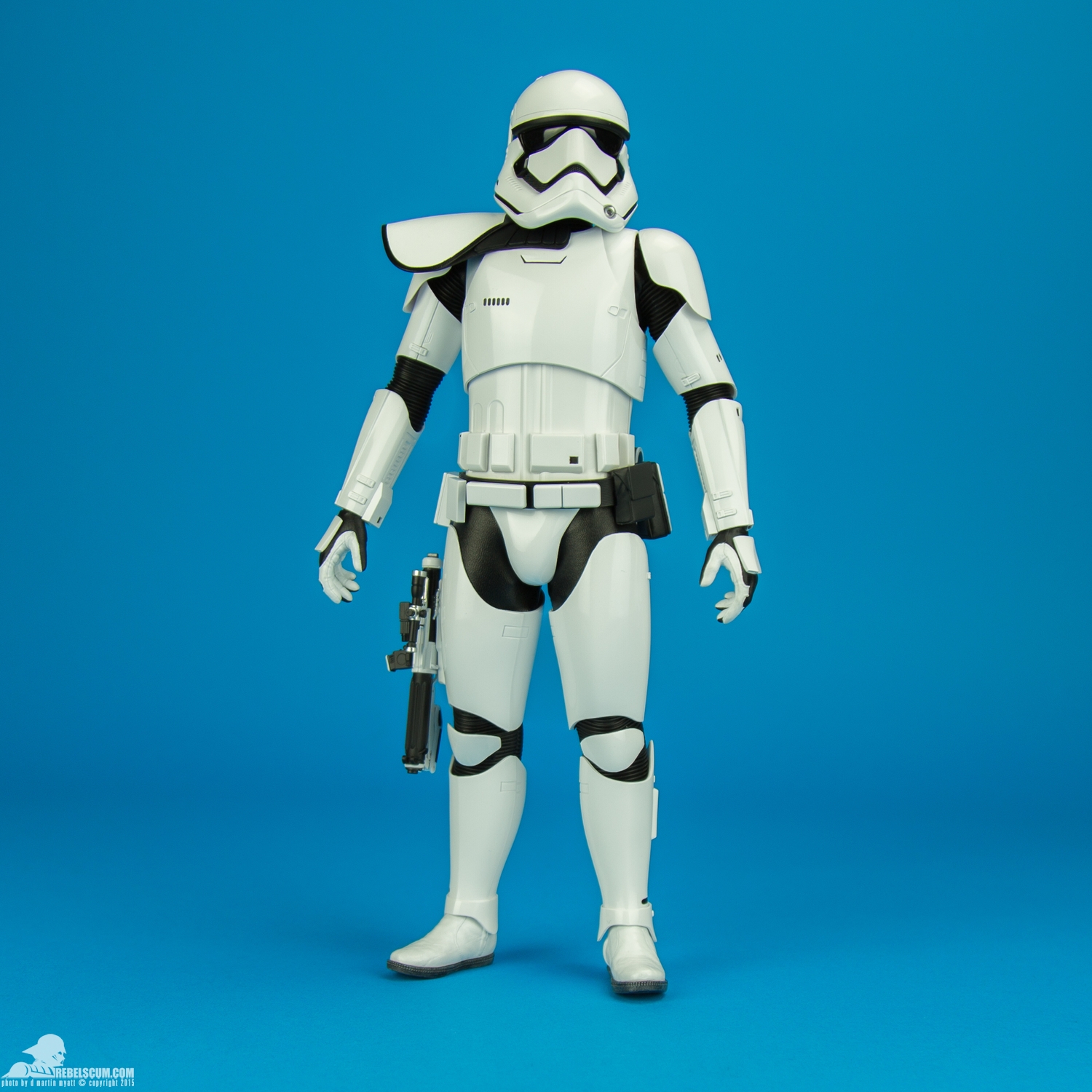 MMS316-First-Order-Stormtrooper-Squad-Leader-Hot-Toys-015.jpg