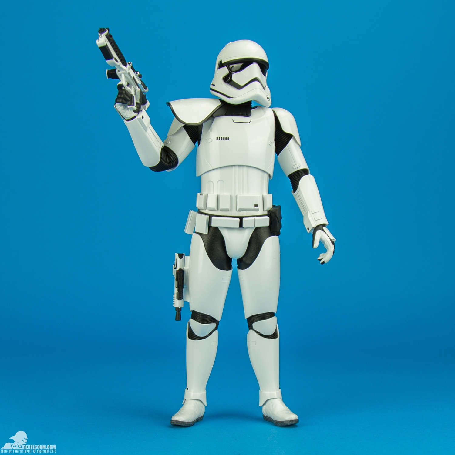 MMS316-First-Order-Stormtrooper-Squad-Leader-Hot-Toys-016.jpg