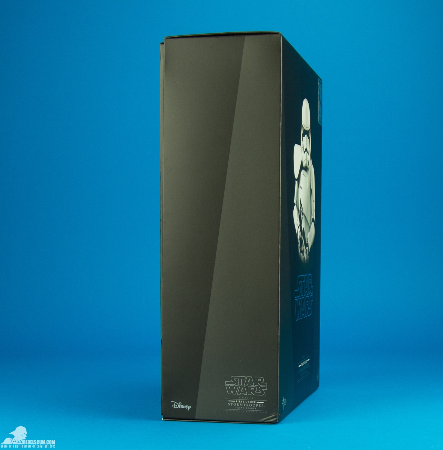 MMS316-First-Order-Stormtrooper-Squad-Leader-Hot-Toys-020.jpg