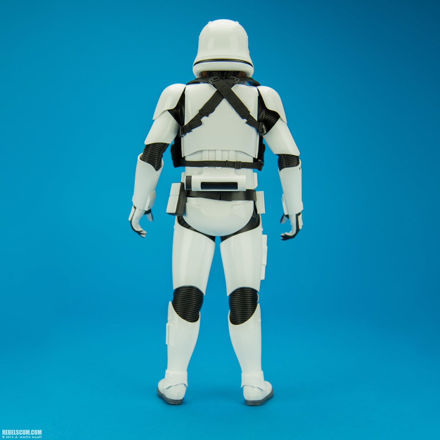 MMS319-First-Order-Stormtroopers-Star-Wars-Hot-Toys-004.jpg