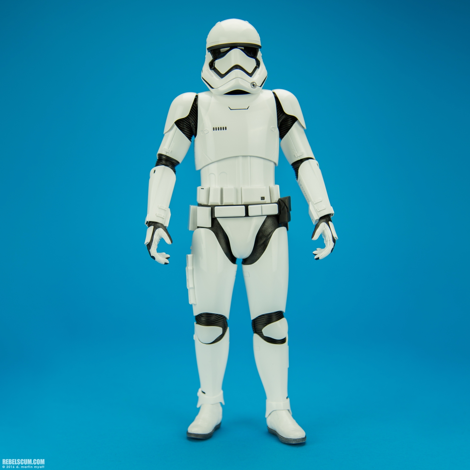 MMS319-First-Order-Stormtroopers-Star-Wars-Hot-Toys-005.jpg