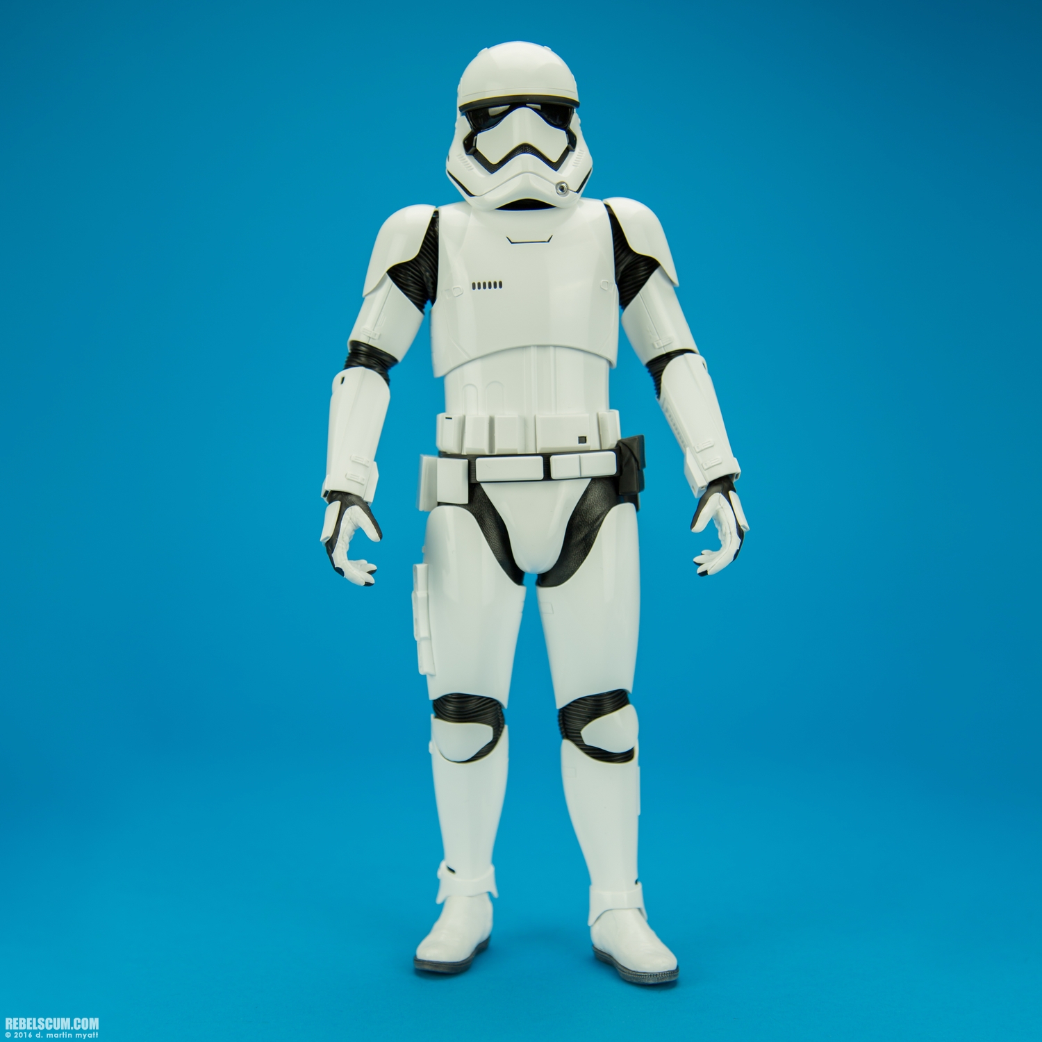 MMS319-First-Order-Stormtroopers-Star-Wars-Hot-Toys-005.jpg