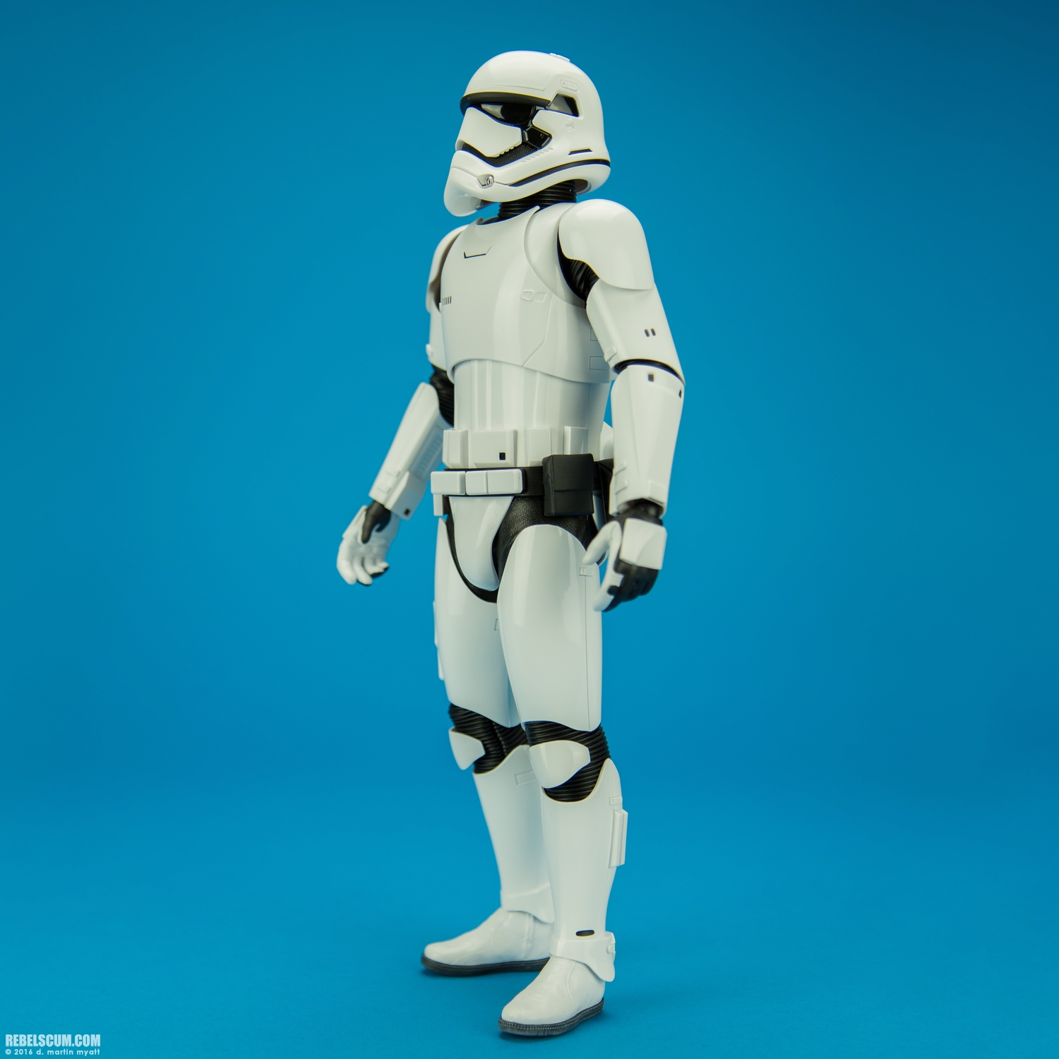 MMS319-First-Order-Stormtroopers-Star-Wars-Hot-Toys-007.jpg
