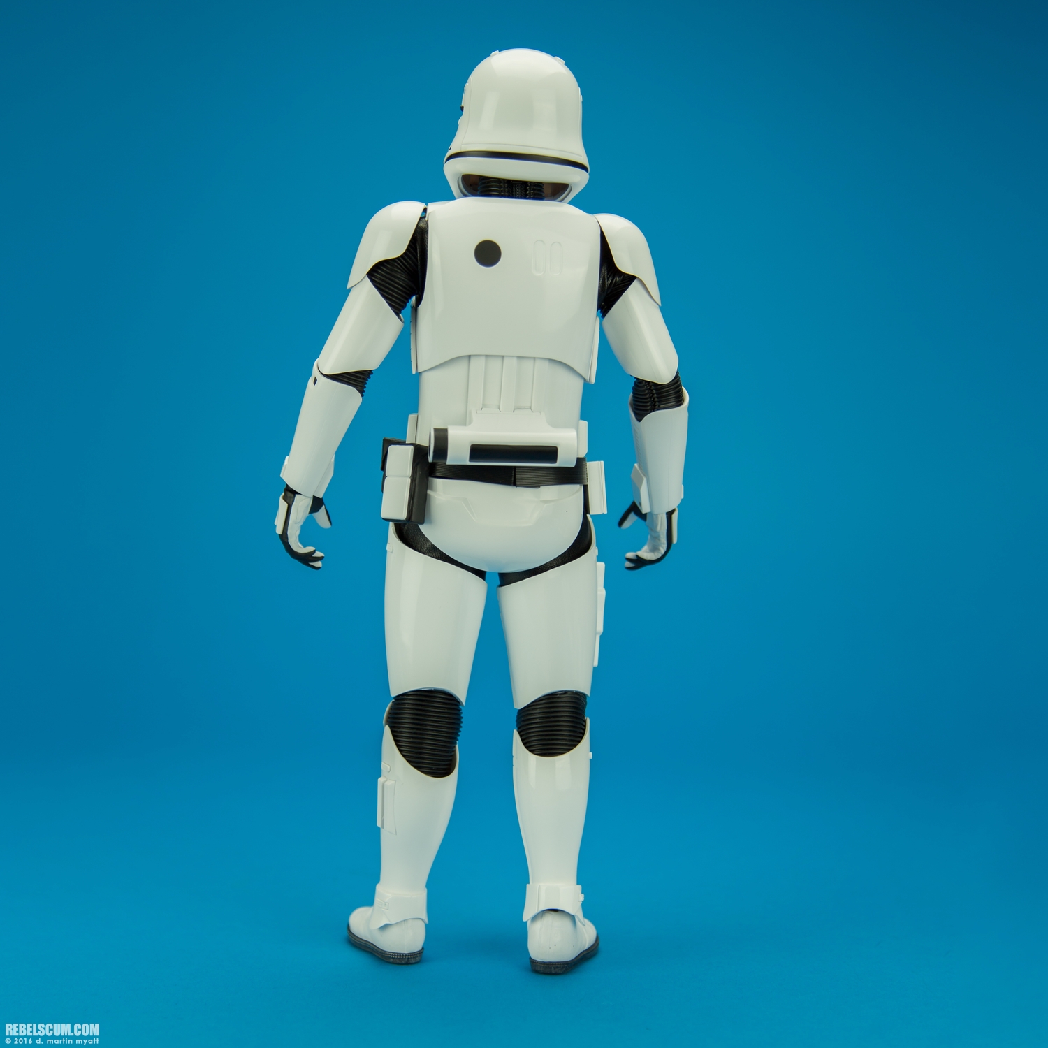 MMS319-First-Order-Stormtroopers-Star-Wars-Hot-Toys-008.jpg