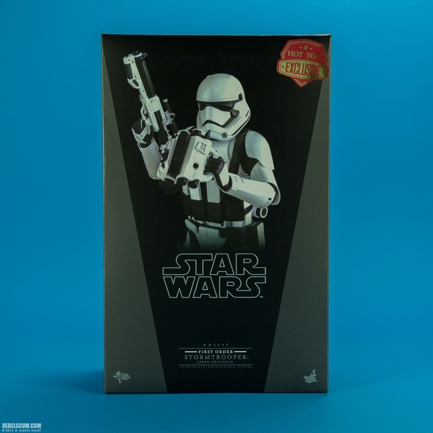 MMS333-First-Order-Stormtrooper-Jakku-Hot-Toys-017.jpg