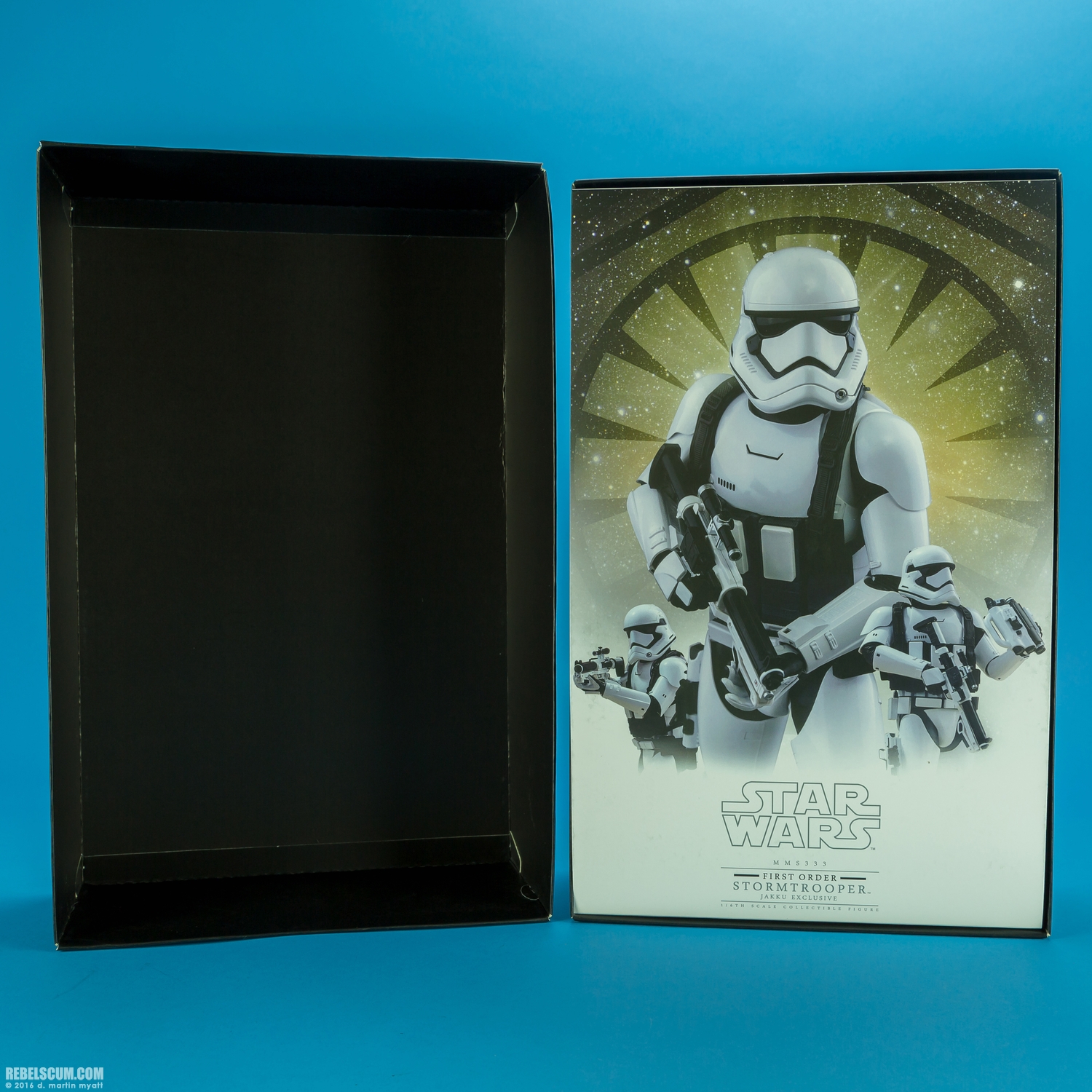 MMS333-First-Order-Stormtrooper-Jakku-Hot-Toys-021.jpg