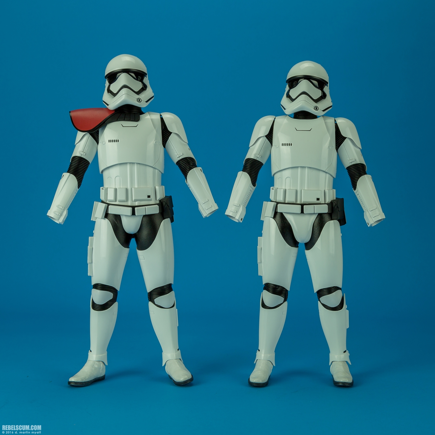 MMS335-First-Order-Stormtrooper-Officer-Set-Hot-Toys-009.jpg