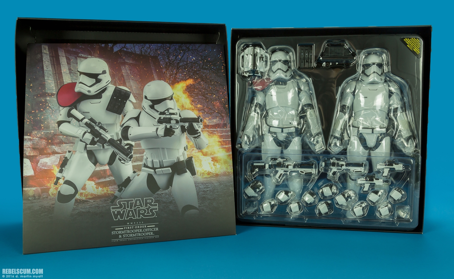 MMS335-First-Order-Stormtrooper-Officer-Set-Hot-Toys-023.jpg