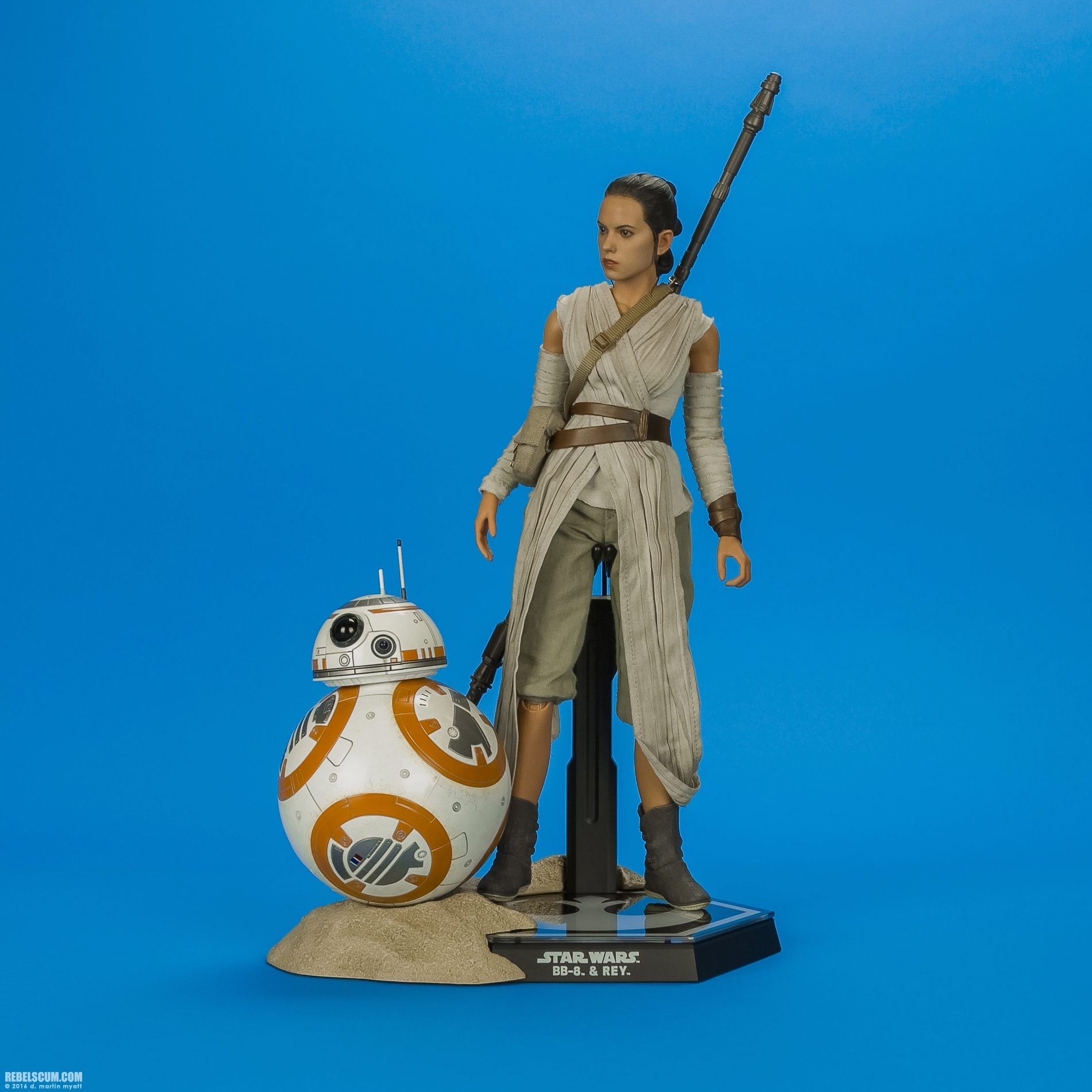 MMS337-Rey-BB-8-The-Force-Awakens-Hot-Toys-037.jpg