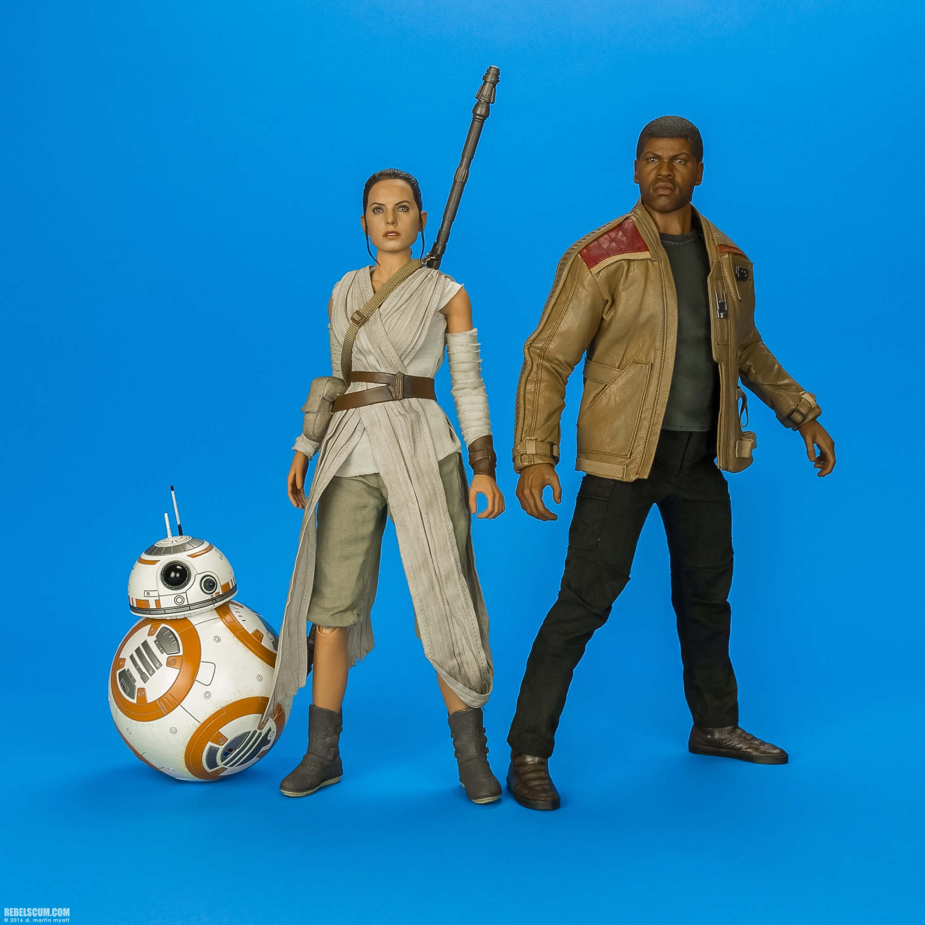 MMS337-Rey-BB-8-The-Force-Awakens-Hot-Toys-038.jpg