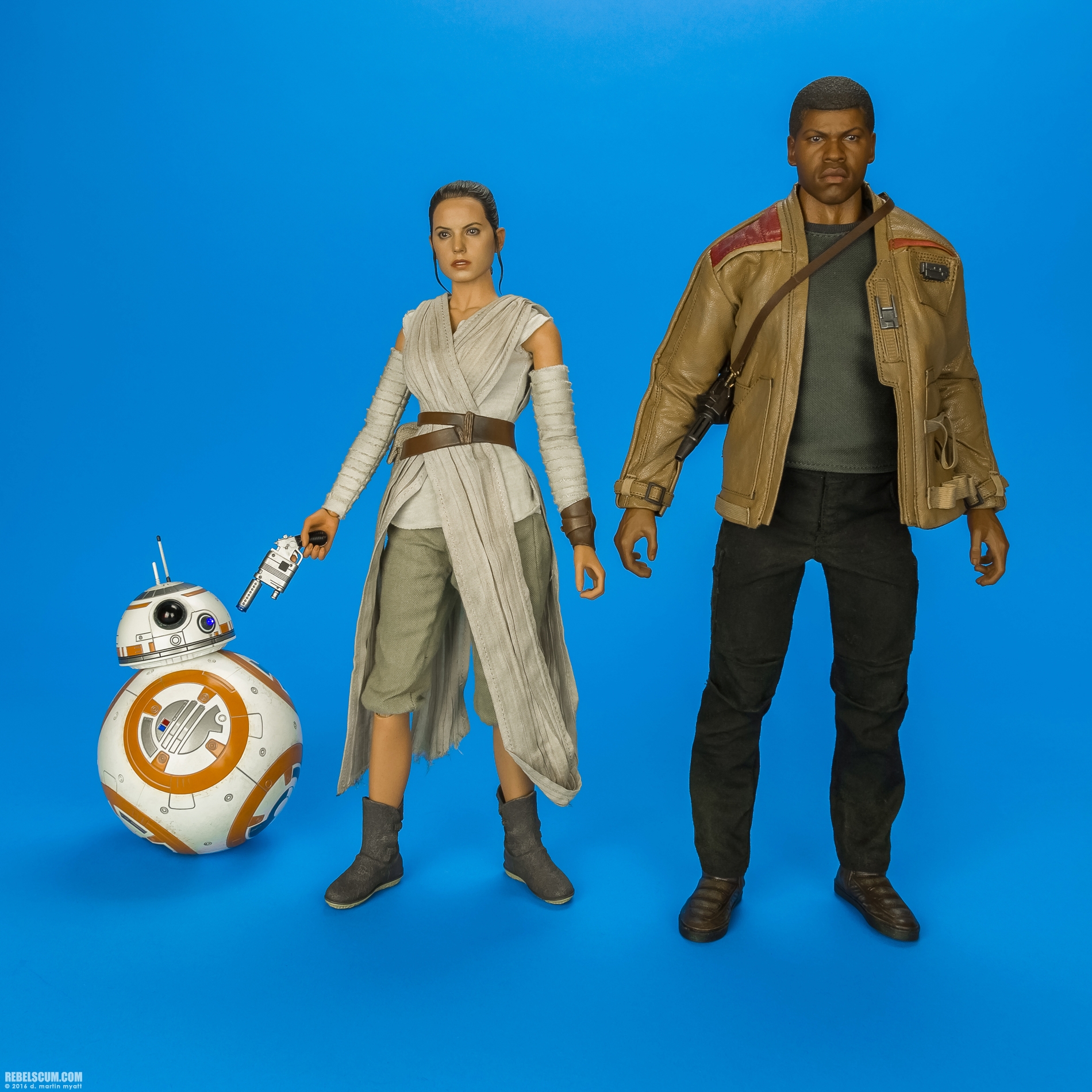 MMS337-Rey-BB-8-The-Force-Awakens-Hot-Toys-039.jpg