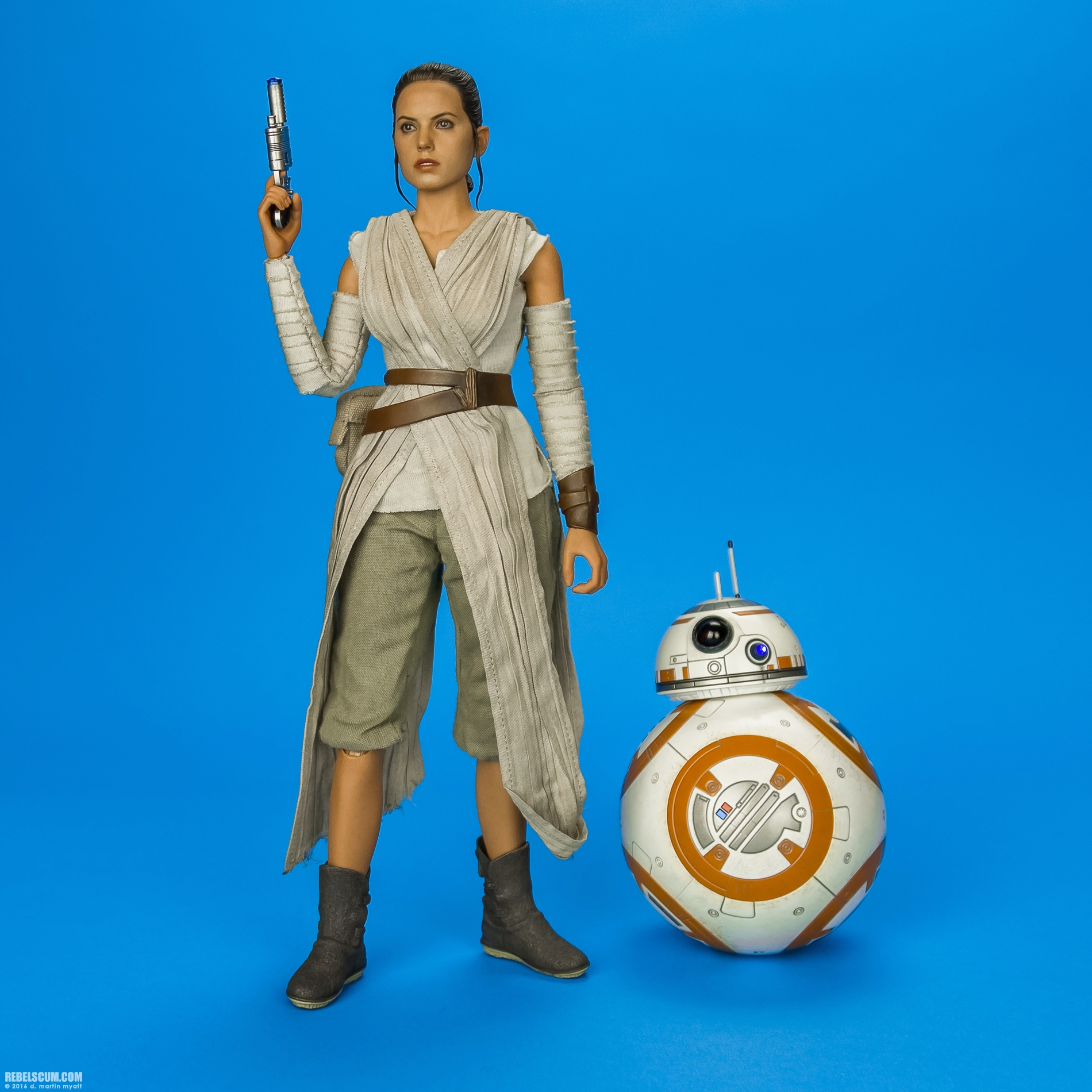 MMS337-Rey-BB-8-The-Force-Awakens-Hot-Toys-042.jpg