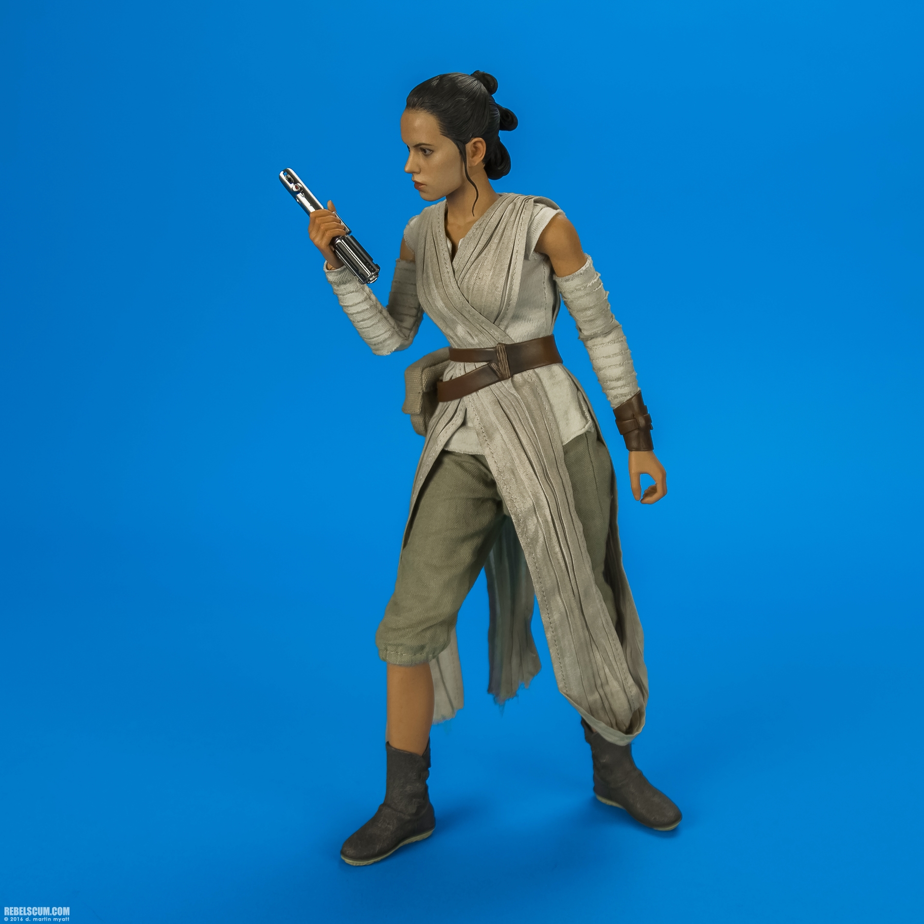 MMS337-Rey-BB-8-The-Force-Awakens-Hot-Toys-044.jpg