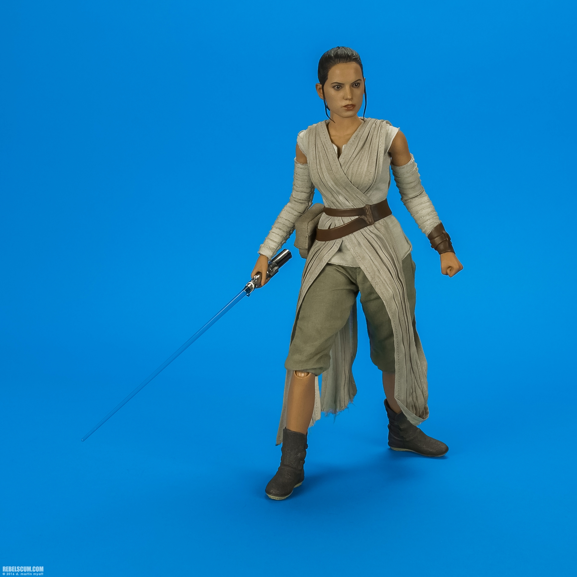 MMS337-Rey-BB-8-The-Force-Awakens-Hot-Toys-045.jpg