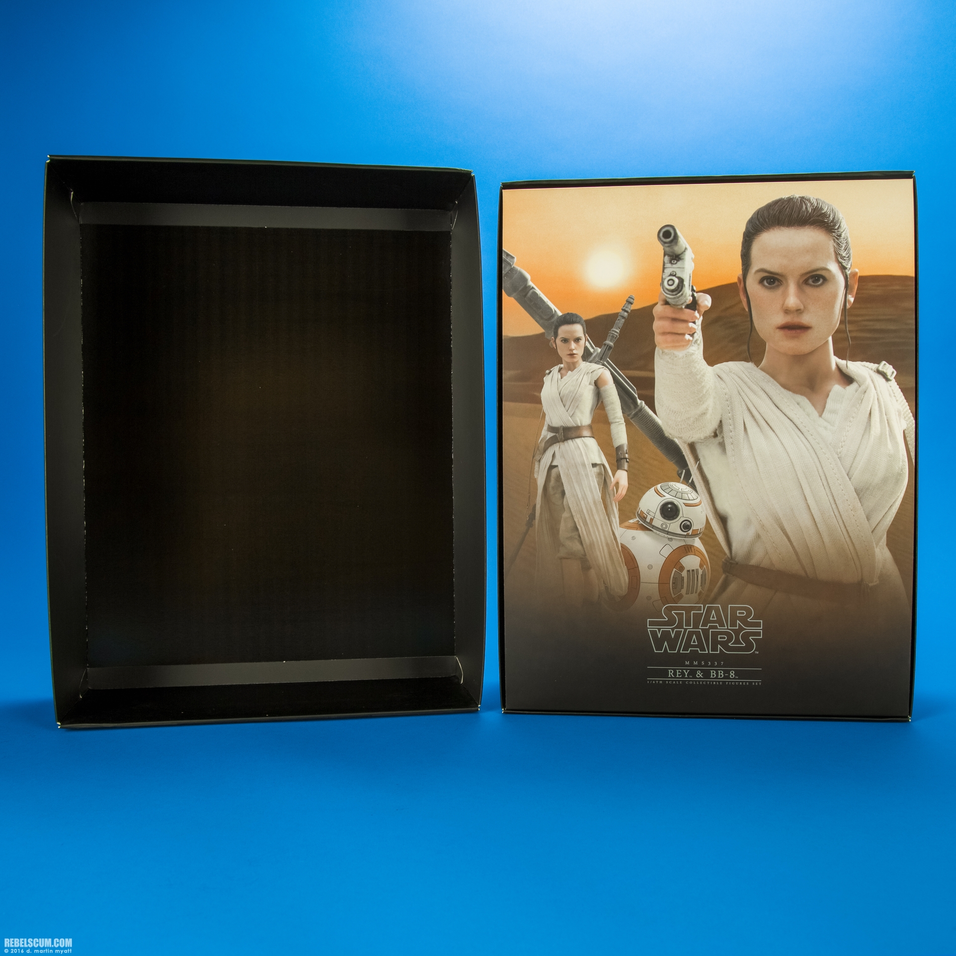 MMS337-Rey-BB-8-The-Force-Awakens-Hot-Toys-056.jpg