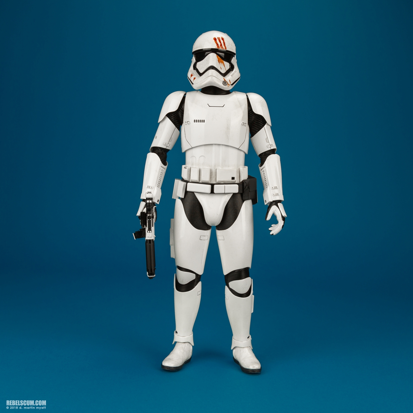 MMS367-Finn-First-Order-Stormtrooper-Version-Hot-Toys-001.jpg