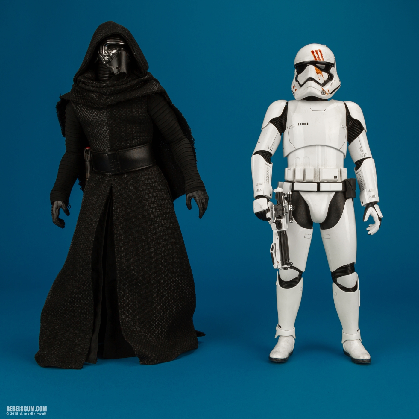 MMS367-Finn-First-Order-Stormtrooper-Version-Hot-Toys-017.jpg