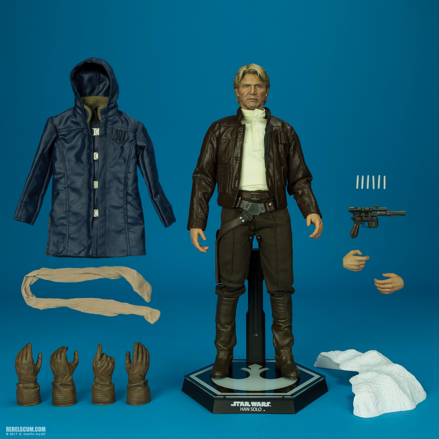 MMS376-Han-Solo-Chewbacca-The-Force-Awakens-Hot-Toys-009.jpg