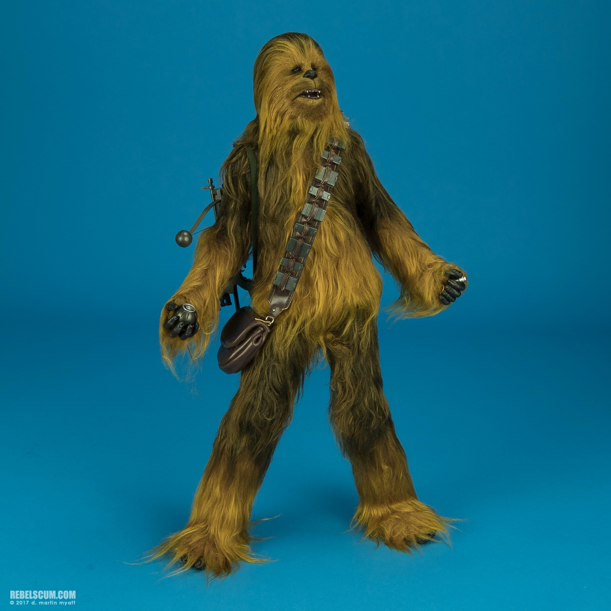 MMS376-Han-Solo-Chewbacca-The-Force-Awakens-Hot-Toys-029.jpg